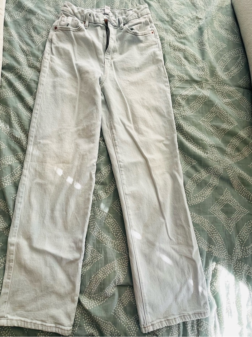 Forever 21 Curved High-Rise Jeans High-Rise Straight Leg Jeans baby blue Medium